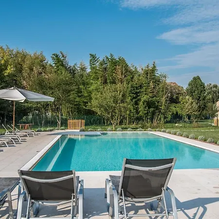 Borgo Feriani Апартаменты *