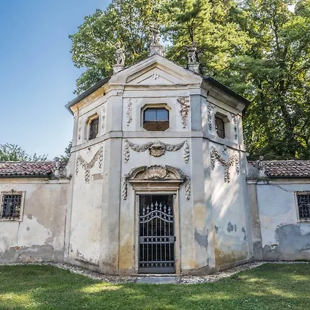 Borgo Feriani 公寓